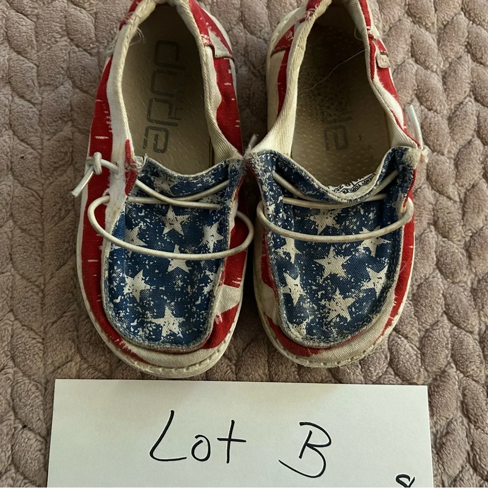 Hey Dude American Flag Red White & Blue SHOES Stars & Stripes kids size 8 (lotB)